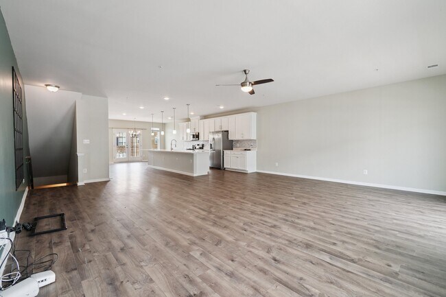 Photo - 6939 Stoddert Ln Condo