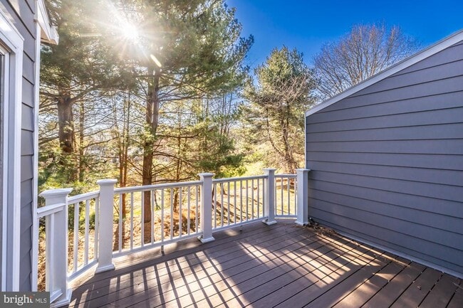 Photo - 424 W Village Ln