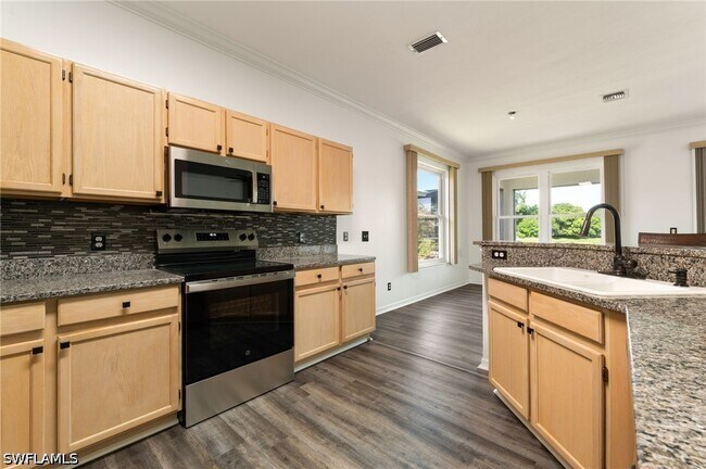 Photo - 223 Stanhope Cir