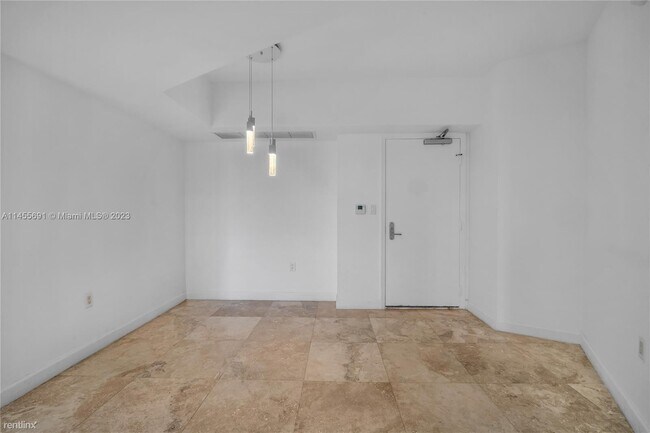 Photo - 2 br, 2 bath Condo - 19900 E Country Club ... Unit Apt 308