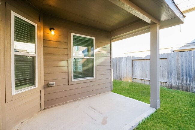 Photo - 5710 Adelaide River Dr
