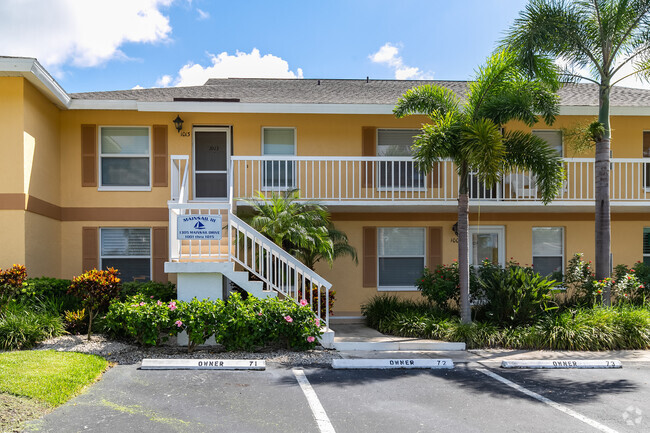 Building Photo - Mainsail III - 2 bedroom 2 bath furnished ... Unit 1014 Rental