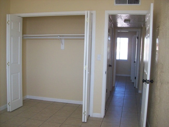 Photo - 2522 Gold Ave Unidad 24