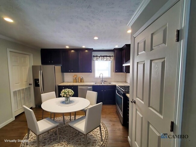 Building Photo - 8 Swallow Ct