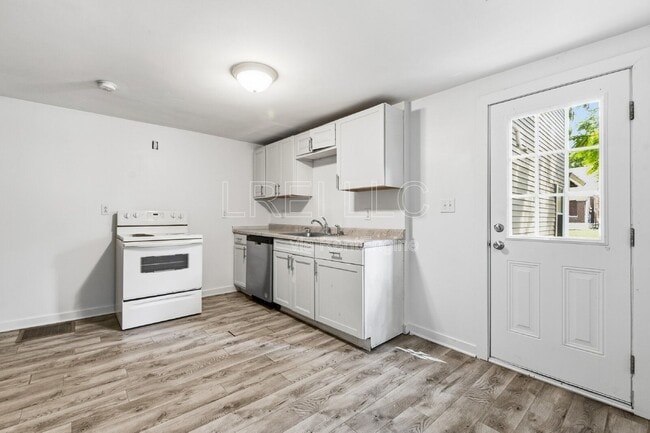 Photo - 1743 W Hill St Unit 2