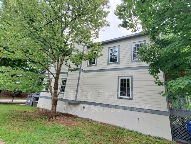 Photo - 1046 Beckwith St SW