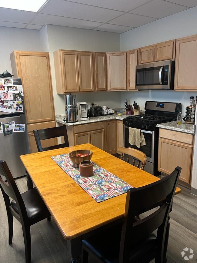 Large kitchen - 3287 N Oakland Ave Rental