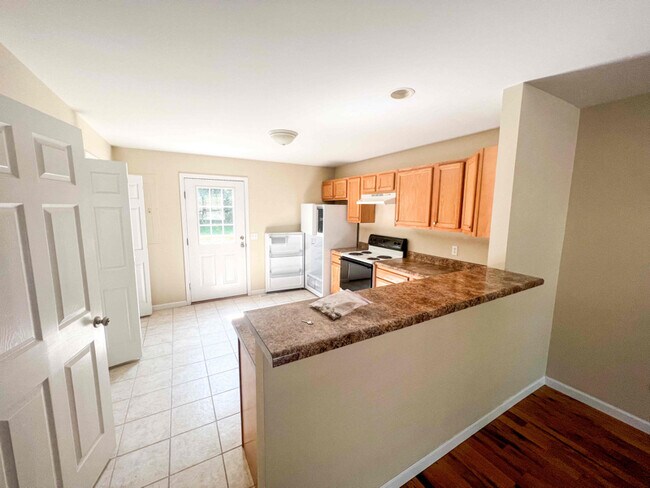 Photo - 415 Baugh Ln NE Unidad A