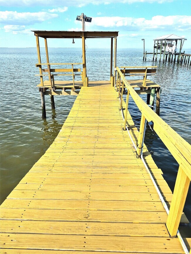 Photo - 402 1/2 Avenue A