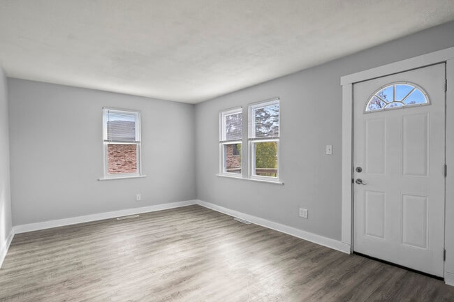 Photo - 3614 Linneman St