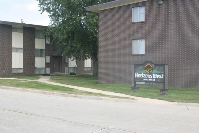 Campus View Apartments - Campus View Apartments