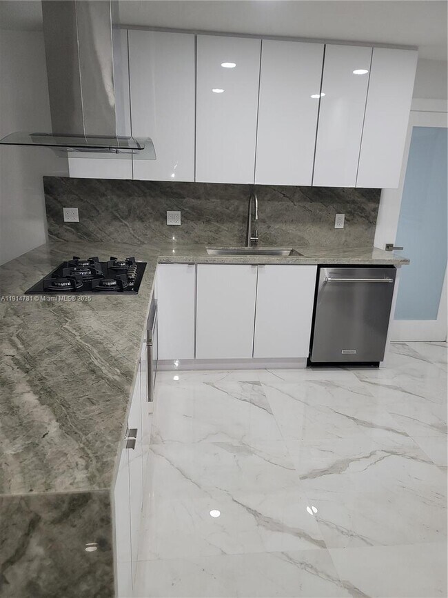 Photo - 5651 SW 109th Ct