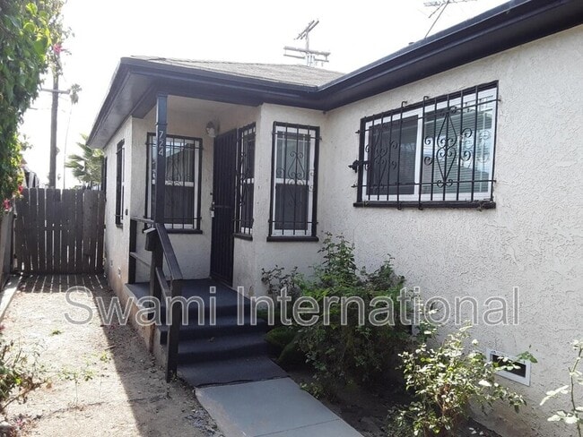 Photo - 724 W 80th St