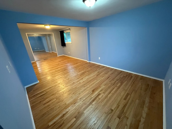 Photo - 2884 E Eisenhower Pky