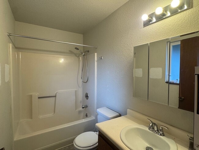 Photo - 4139 D St Unit 4139 D ST
