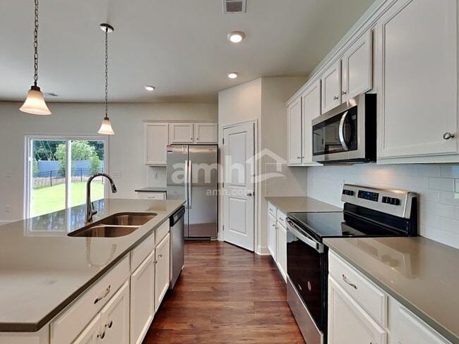 Photo - 769 Carnaby Ln