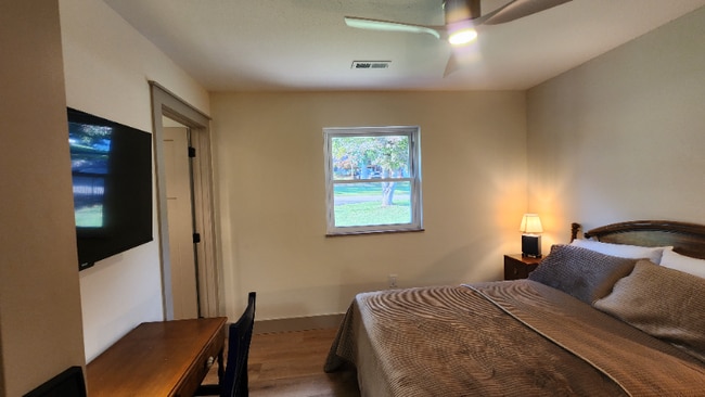 Photo - 1704 S Forest Dr