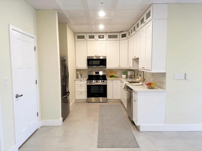15950 Bay Vista Dr Unit 203