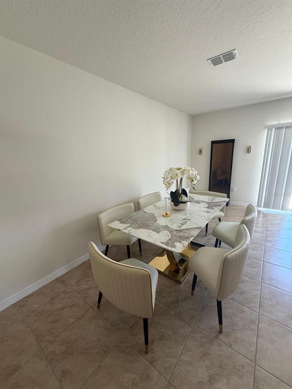 Photo - 1419 Plank Pl