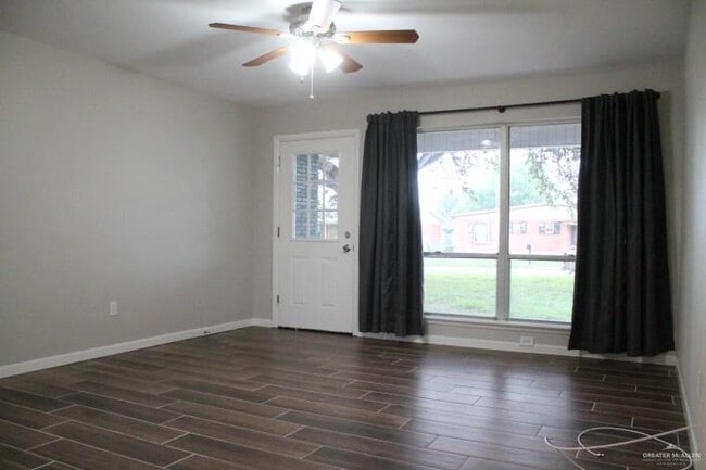 Photo - 2204 Camellia Ave