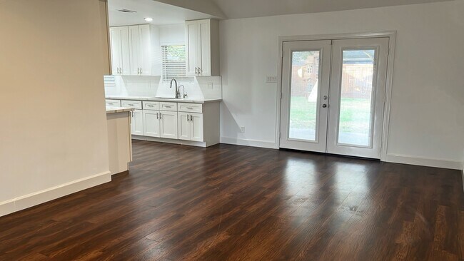 Photo - 11126 Hanning Ln