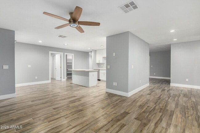 Photo - 3520 S Poplar St