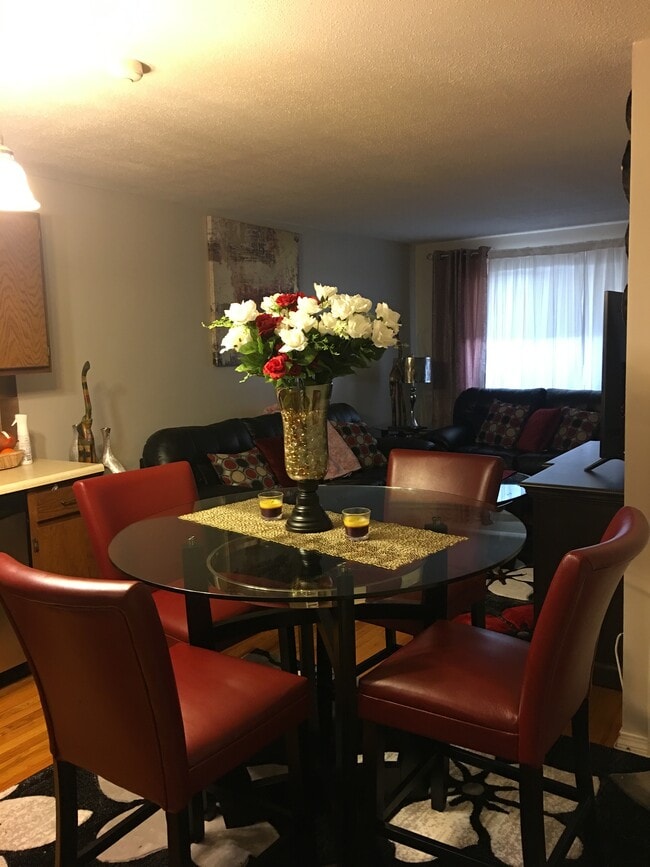 Photo - 569 Smithfield Rd