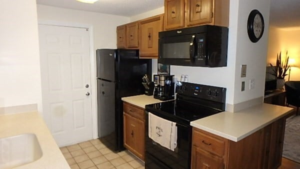 Building Photo - 34 Walden Dr Unit 4