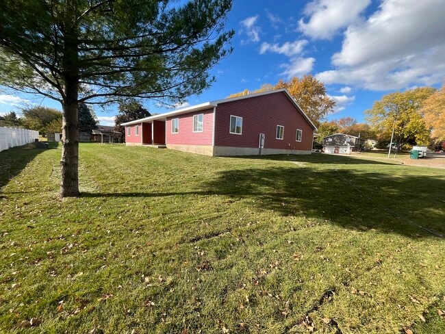 Photo - 1800 Sheldon Ave