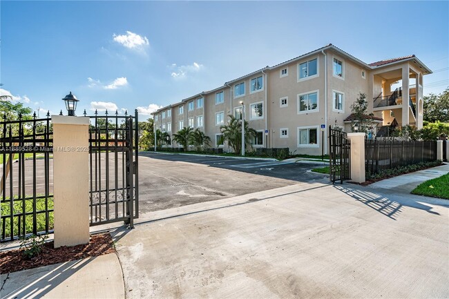 Photo - 2575 SW 64th Ave Unit 7