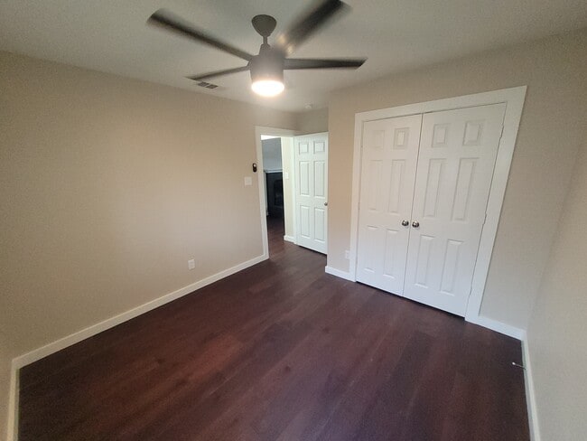 Dormitorio secundario 1 - 3708 Sycamore Ln