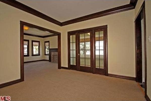 Hancock Park Duplex Upper Unit!