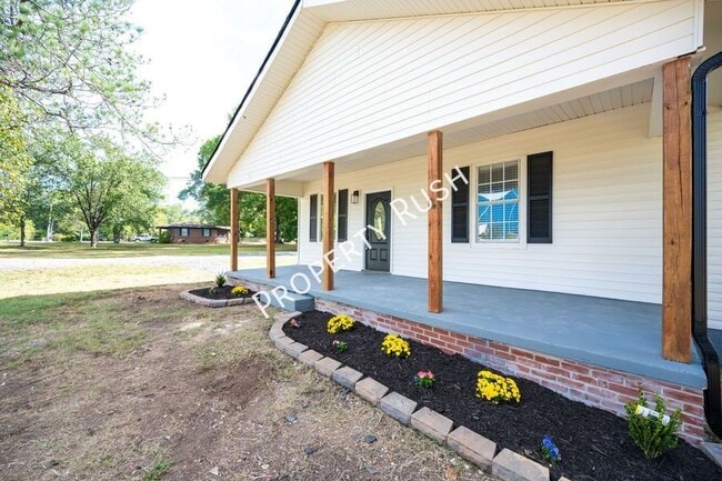 1522 Happy Valley Rd