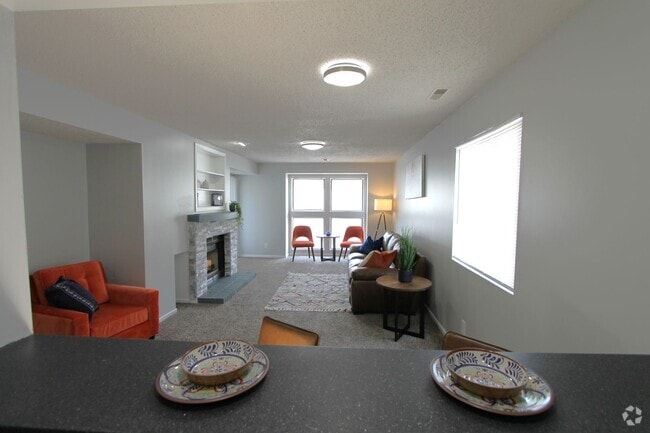 Building Photo - Large one bedroom with amazing vaulted cei... Unit 6320-302 Rental