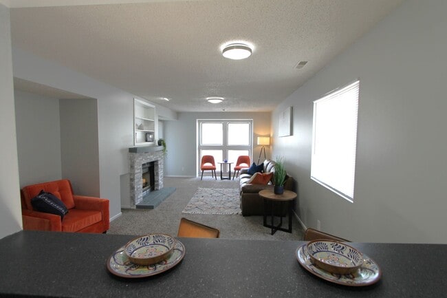 Large one bedroom with amazing vaulted cei... - Large one bedroom with amazing vaulted cei... Apartment Unit 6320-302