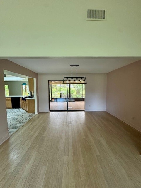 Photo - 156 Live Oak Ct