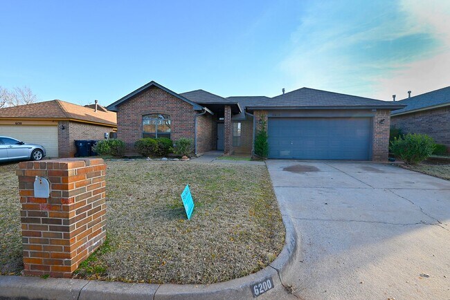 Move -in Special: Northwest OKC 3 bed home - Move -in Special: Northwest OKC 3 bed home