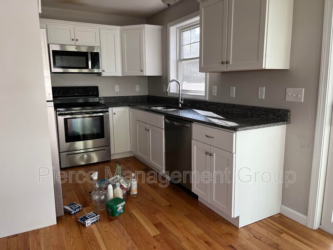 Photo - 6-21 Clarendon Way