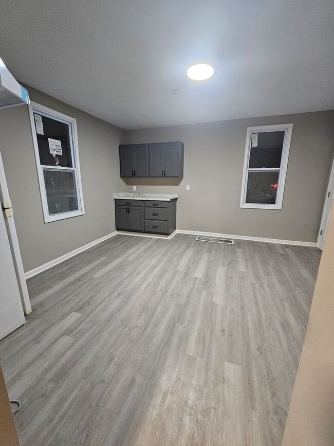 Photo - 2365 N 20th St Unit 2365 - Lower