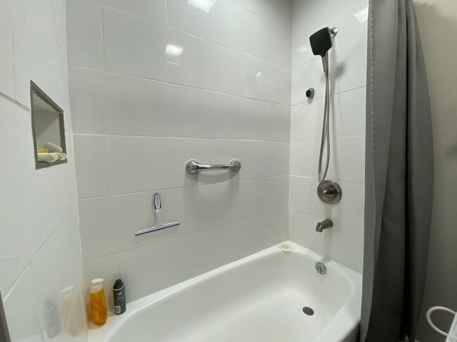 Photo - 704 Dunbar Dr