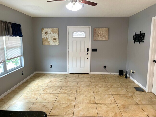 Photo - 316 N Grandview Ave Unit #B Upstairs