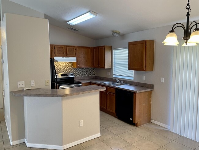 Photo - 683 Sagamore Dr