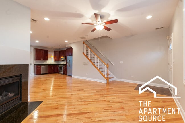 Photo - 7008 W Medill Ave