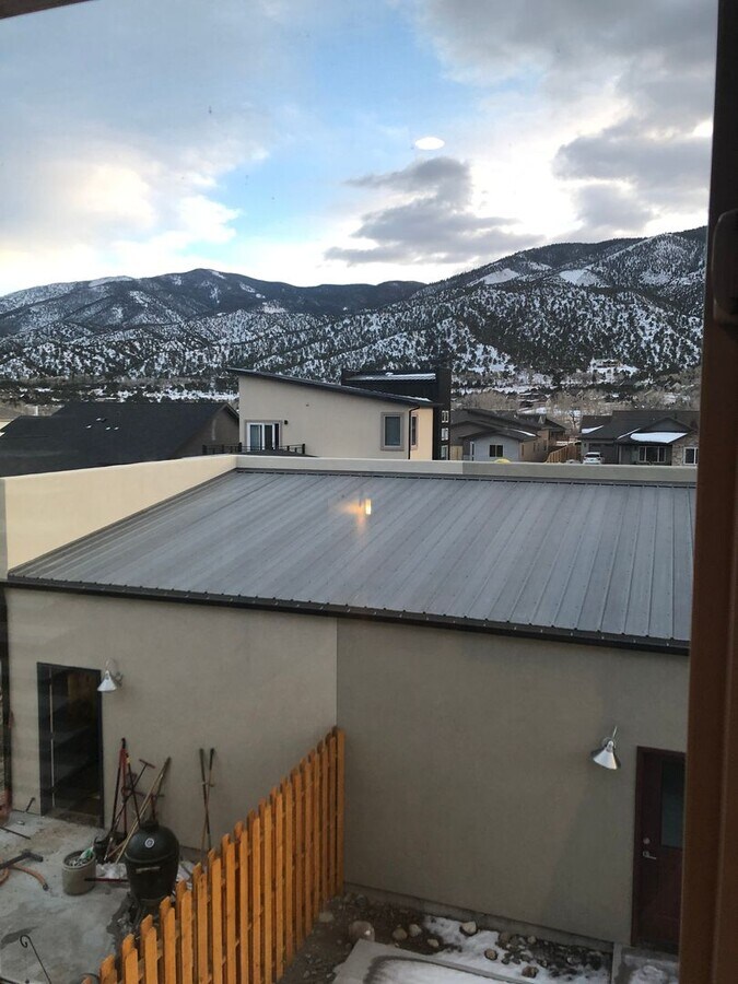 Photo - Townhome For Rent