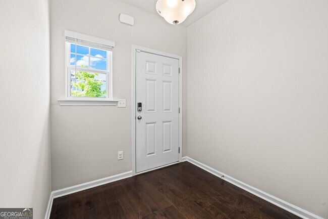 Photo - 3400 Highbury Way