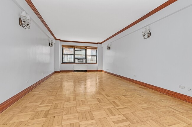 Photo - 140 E 56th St Condo