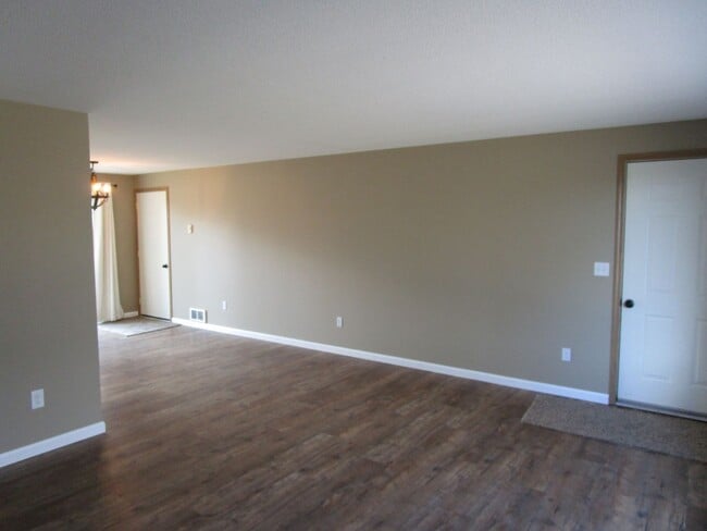 Photo - 3 Bedroom, 2 Bathroom Home on 2 Acres on Lower Side of Juniper Canyon - Available Now!