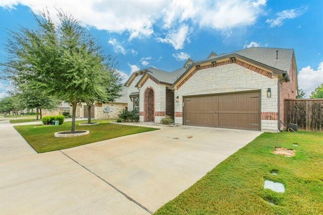 Photo - 435 Freeman Park Pl