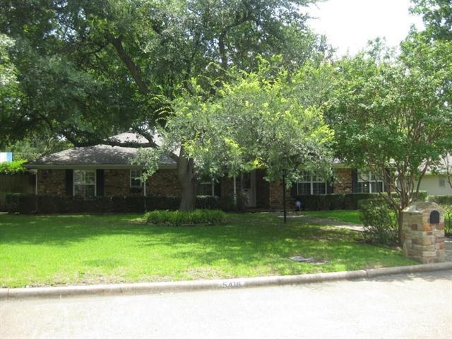 Photo - 5416 Northmoor Dr House