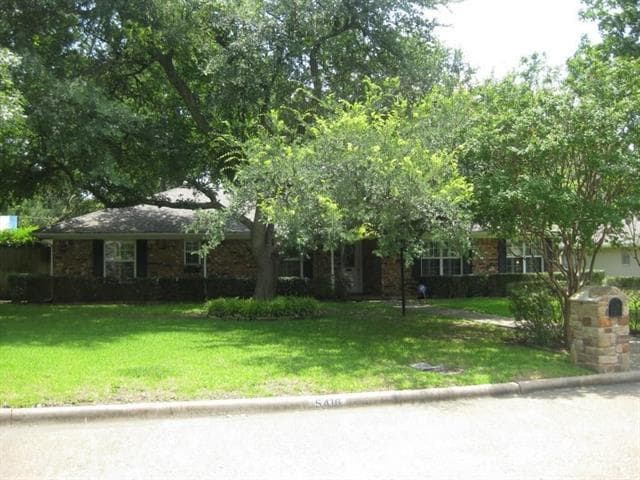 Building Photo - 5416 Northmoor Dr Rental